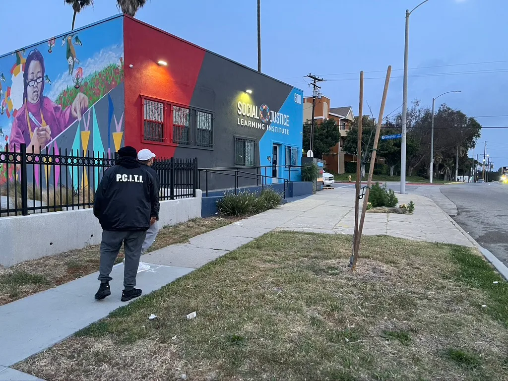 0DD891DC-0C83-49DC-9104-AD488B713269_1_105_c