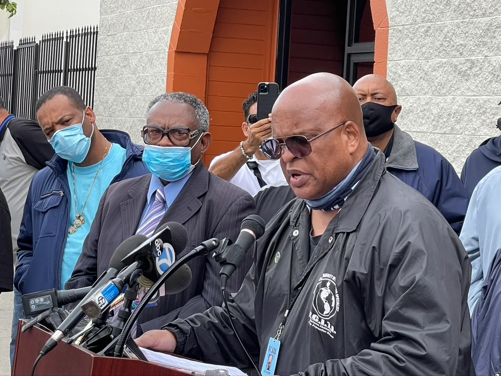 C27AACF3-EF21-4204-845A-598DFE40B91D_1_105_c