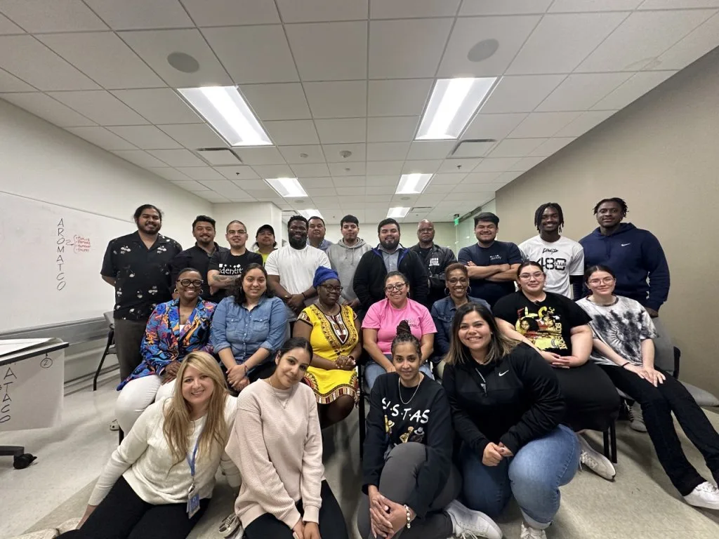 5C62F20F-6505-469D-8F3E-6F67D78FDE34 Large