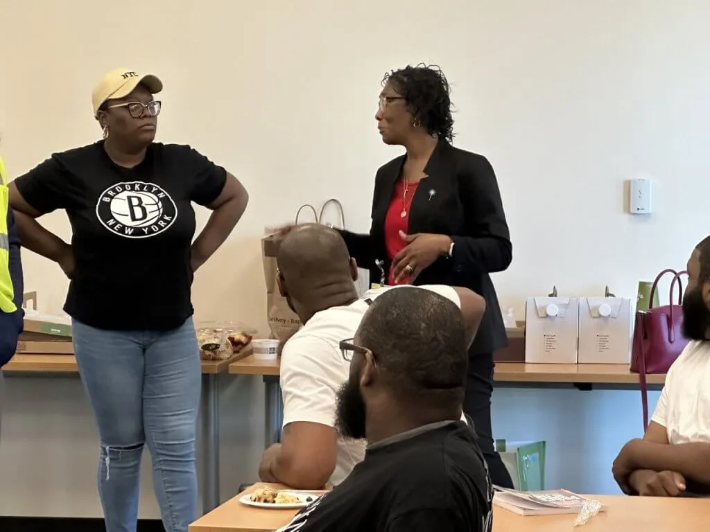 99CD5FFB-1A5A-46EE-AC61-DEE9377B749F Large