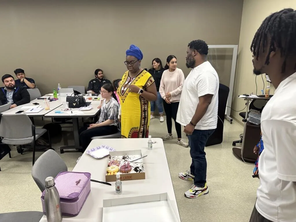 D5C15C35-C3F6-4043-8707-2155DB278190 Large