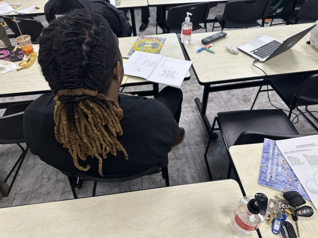 0811871F-5B2E-4E05-816A-CCC090E5AA3E Large