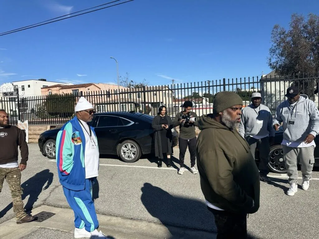 215EA166-9801-4B63-A2A8-DDF64826E78C Large