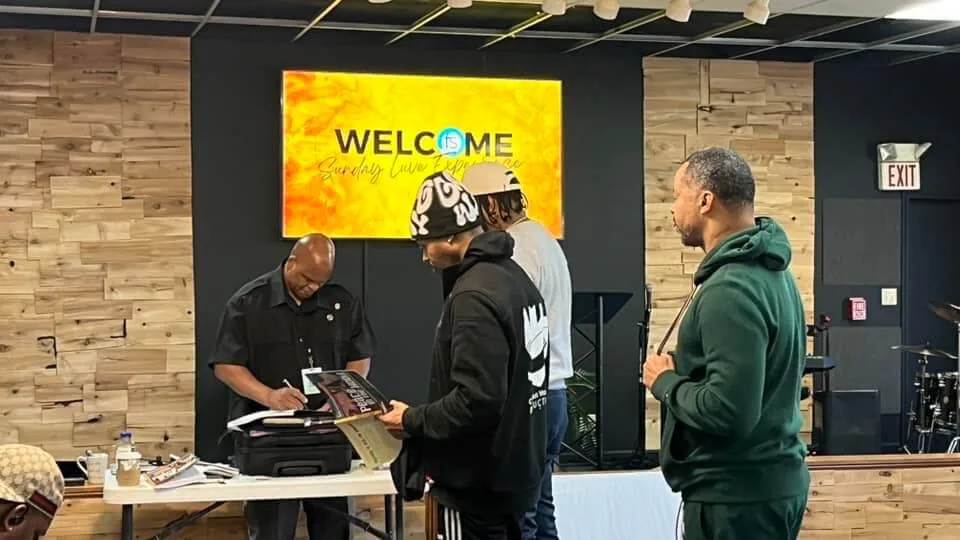 3B296D55-DFFA-447E-912A-AD0D916D6FC5 Large