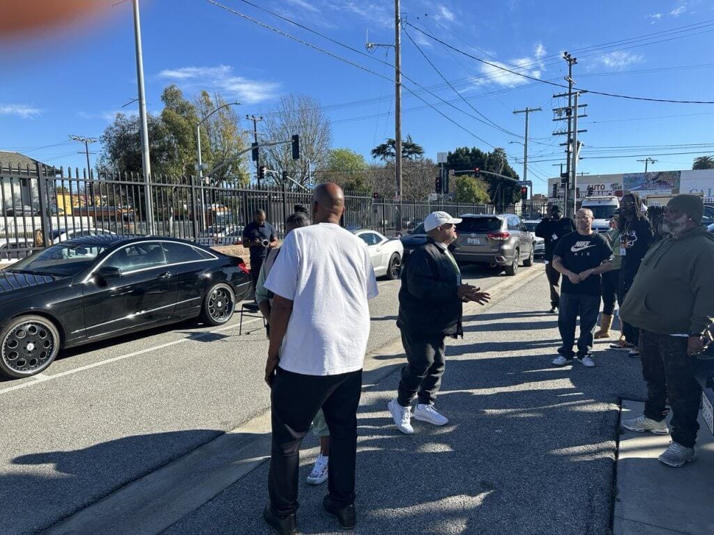 78E48A34-C0A3-4C56-B934-640C0C267F18 Large