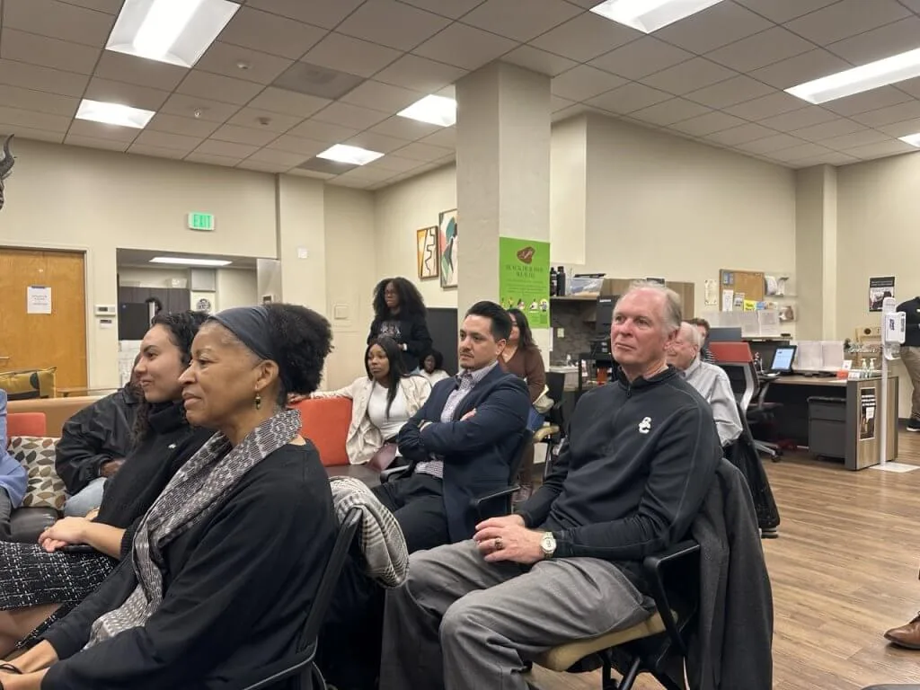 7AC6819E-396C-4D2A-8032-3E85920A87D1 Large