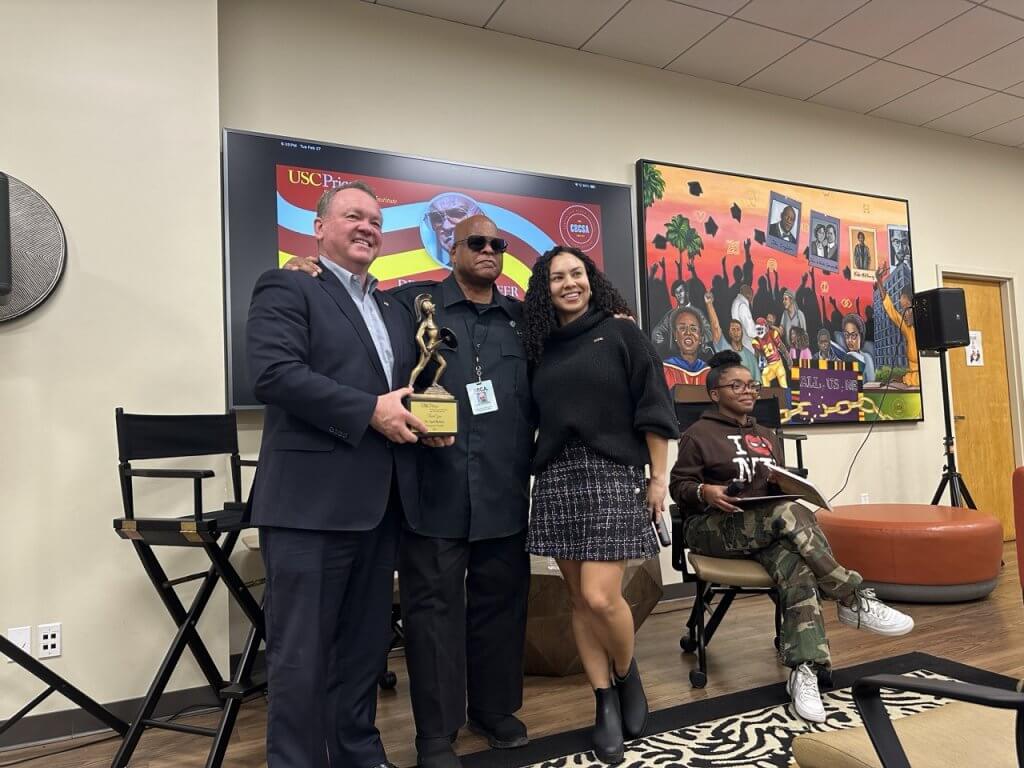 92881AC9-8AA7-4F64-92D8-BA98562F7BF4 Large