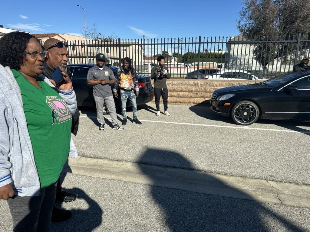 9DDC82FC-5293-4394-8822-CD68E97AFFB4 Large